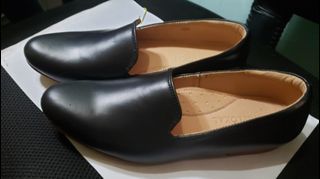 Una Lokal black leather shoes