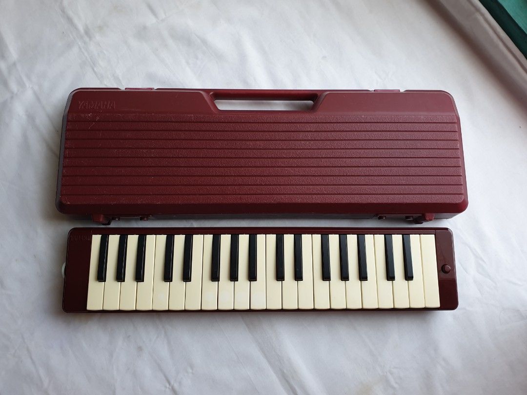 MELODICA PIANICA YAMAHA 37 TECLAS CON ESTUCHE