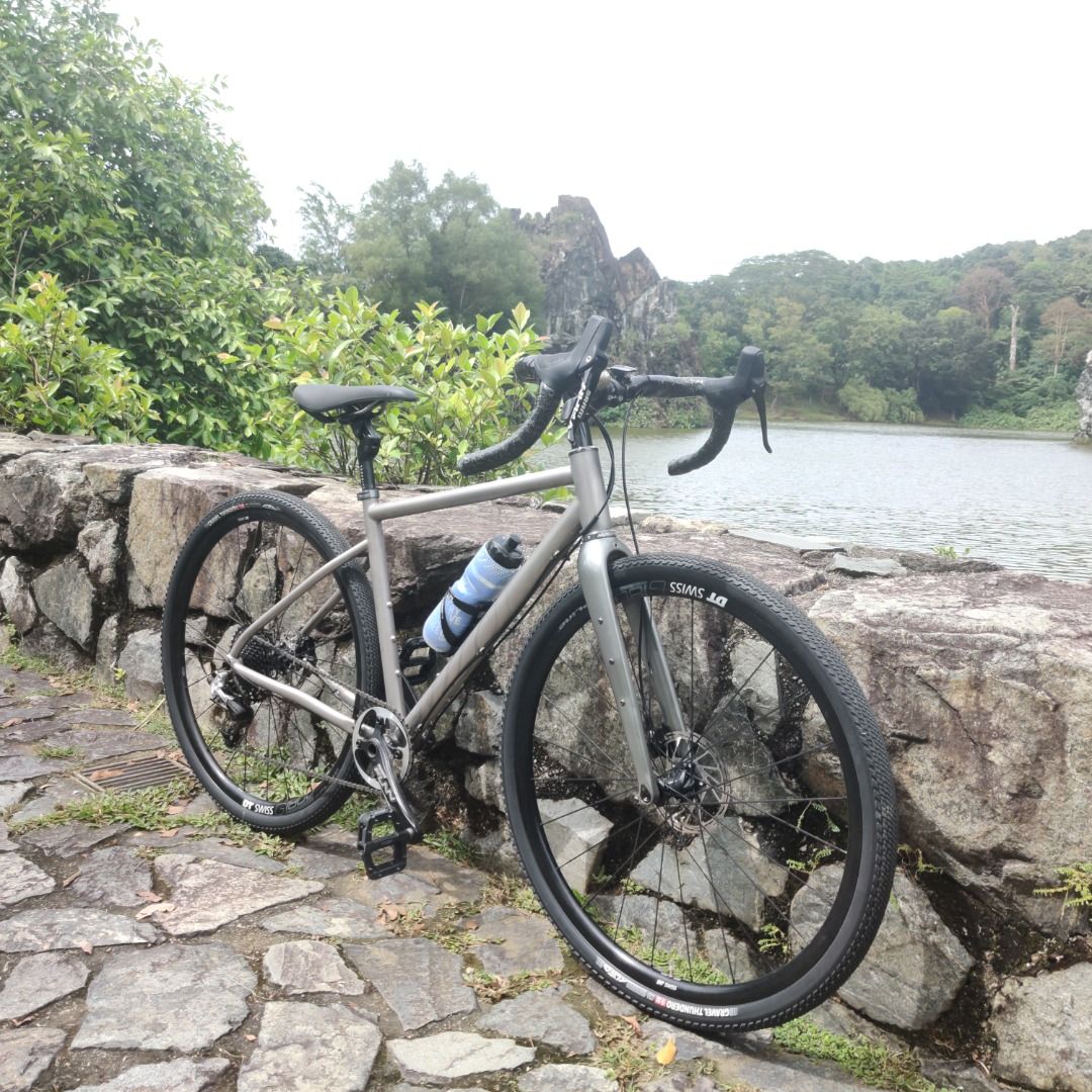 Waltly gravel shop bike