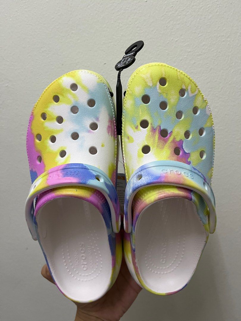 Crocs Women s Classic Platform Tie Dye Graphic Clog Women s