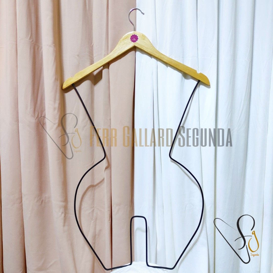 Wooden Body Shape / Shaper Hanger With Legs/Torso, Furniture & Home