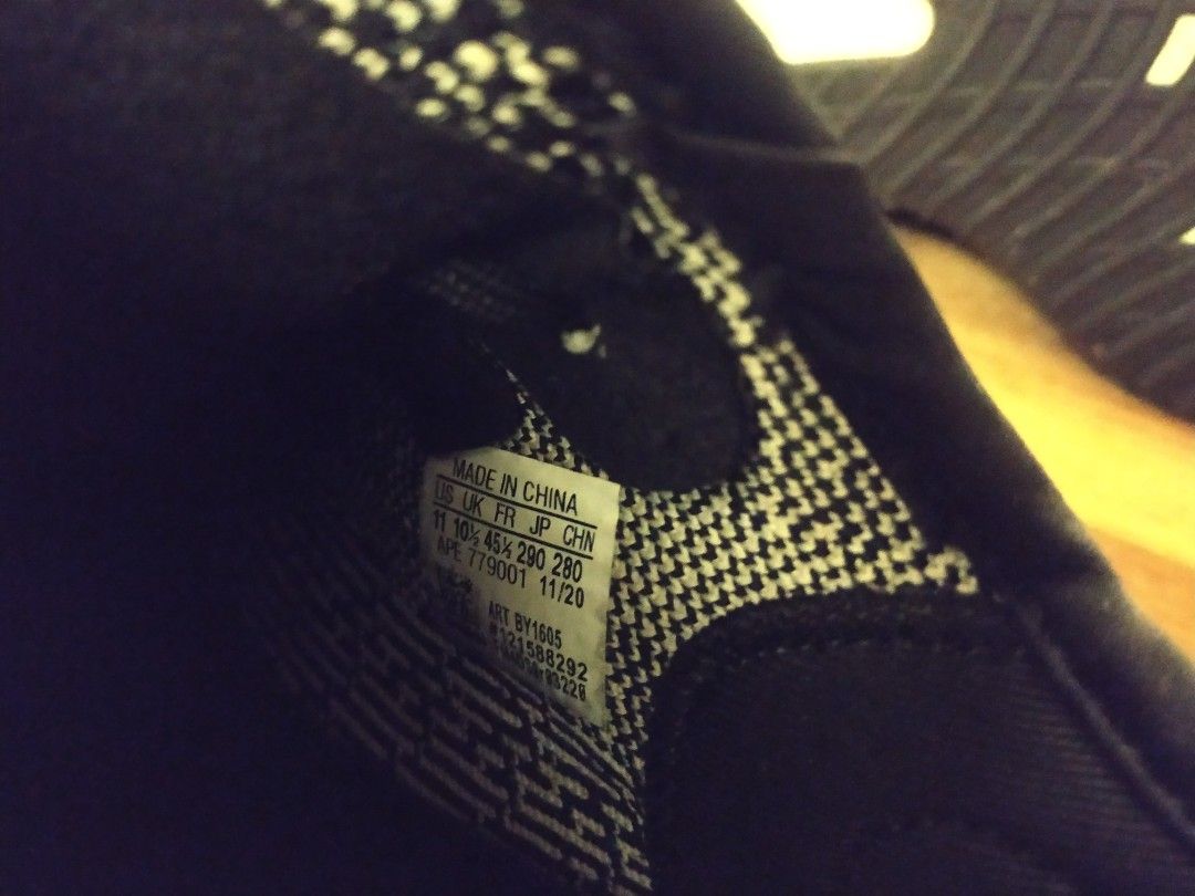 Yeezy SPLY - 350, Men's Fashion, Footwear, Sneakers on Carousell