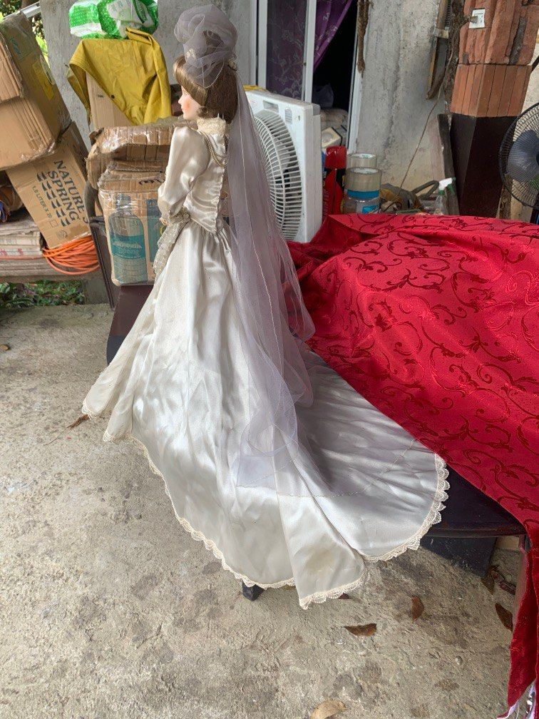 1985 Franklin Heirloom Doll Victorian Bride
