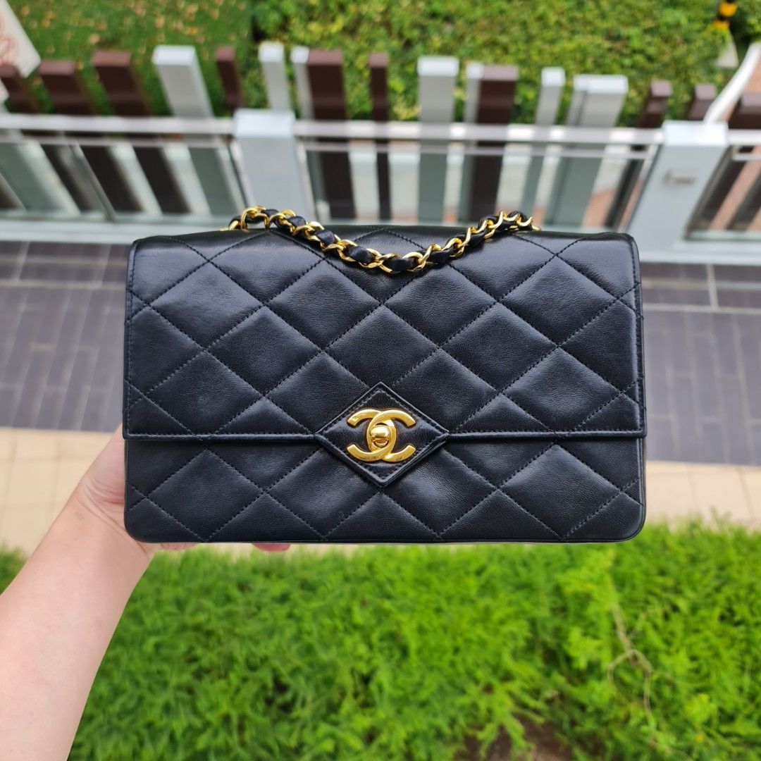 🖤 [SOLD] VINTAGE CHANEL BLACK DIAMOND TIP QUILTED SINGLE FLAP BAG LAMBSKIN  24K GHW GOLD HARDWARE SMALL CF CLASSIC FLAP, Luxury, Bags & Wallets on  Carousell