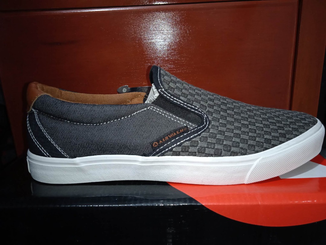 Airwalk checkered shoes shop