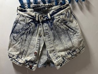 (Category: ) located in . Submitted by ju_destash (Listing ID 1223947388, Image 1). Description: .