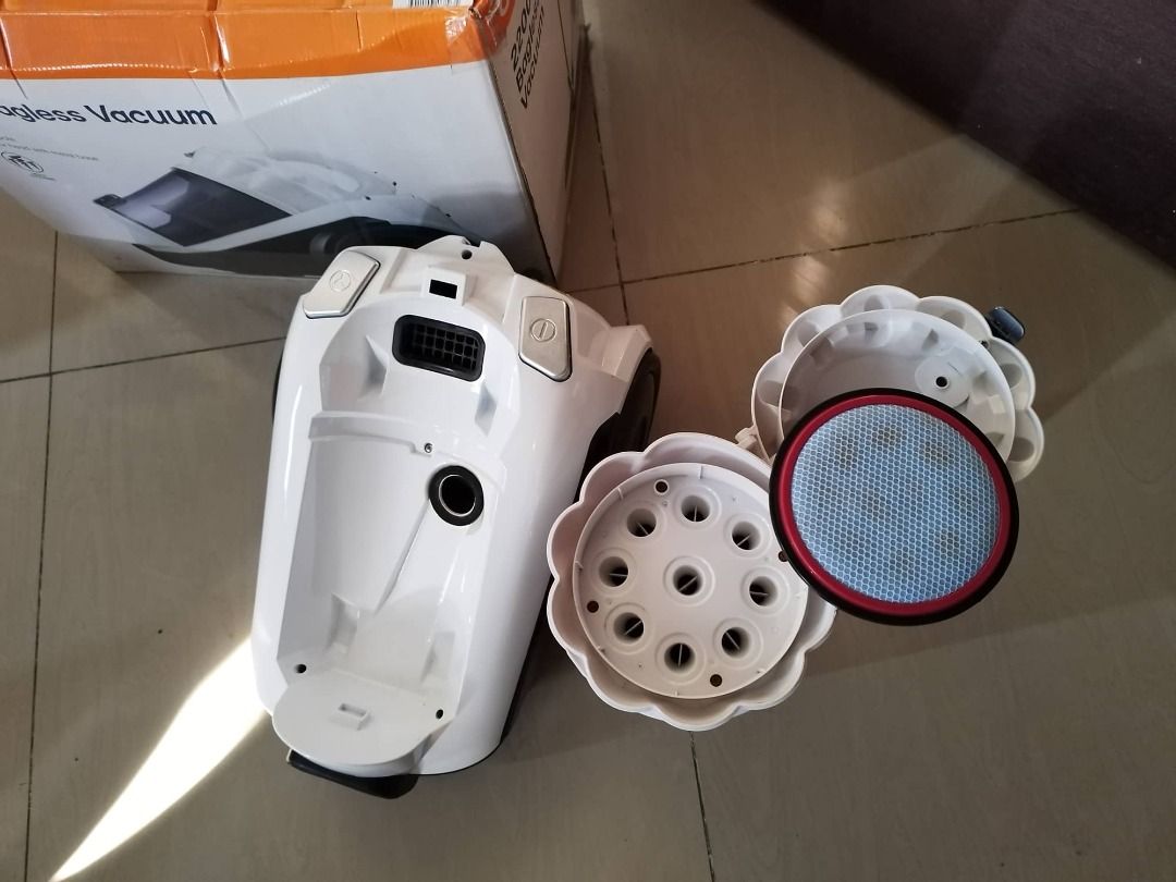 Anko Bagless Vacuum Cleaner, Furniture & Home Living, Cleaning