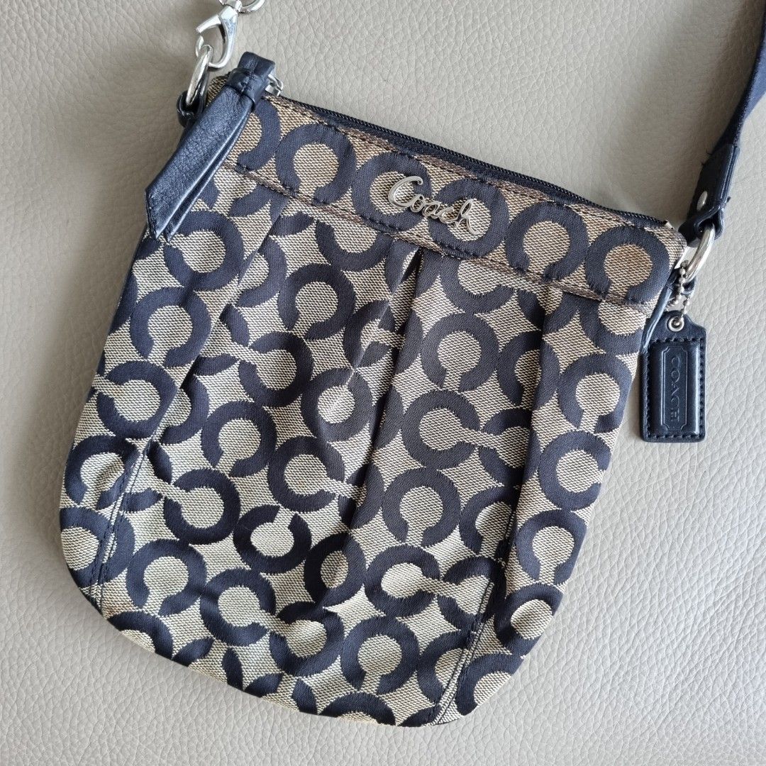 Coach parker store crossbody black
