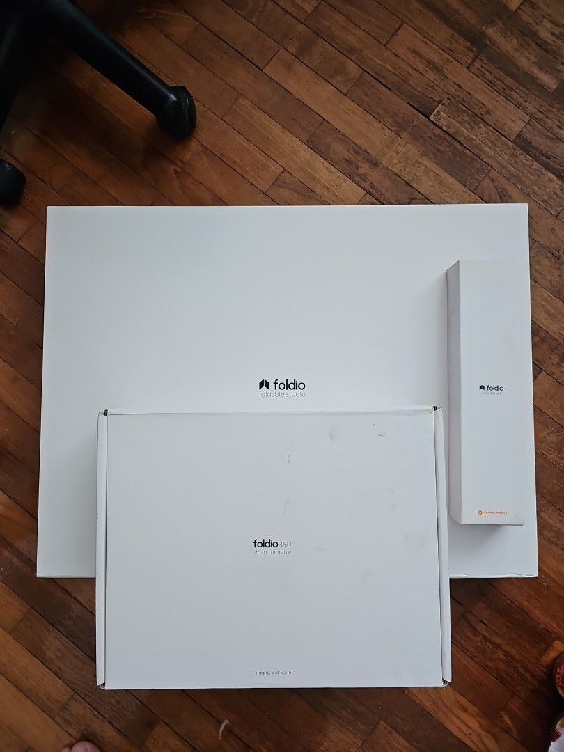 [BNIB] Foldio Studio + Halo Bar Set + Smart Turntable, Photography