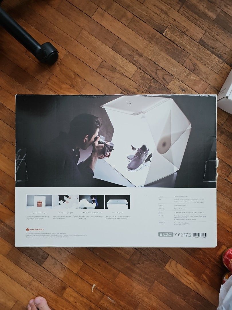 [BNIB] Foldio Studio + Halo Bar Set + Smart Turntable, Photography