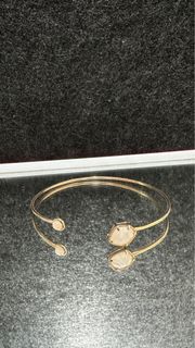 (Category: ) located in . Submitted by luvshopping101 (Listing ID 1224114777, Image 1). Description: .