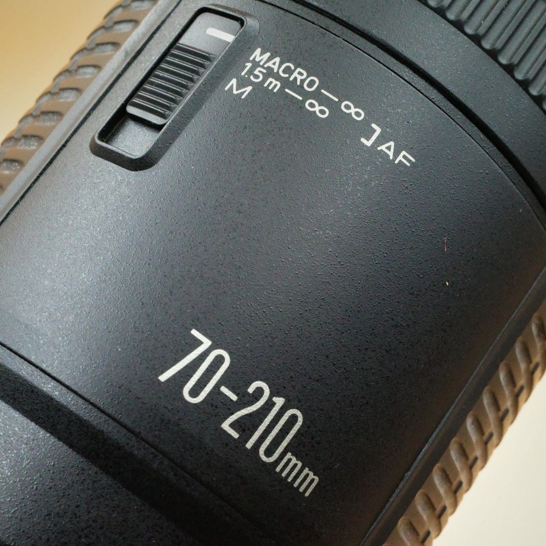 Canon Zoom Lens EF 70 210mm f/4 Pull and Push TeleZoom AF Lens