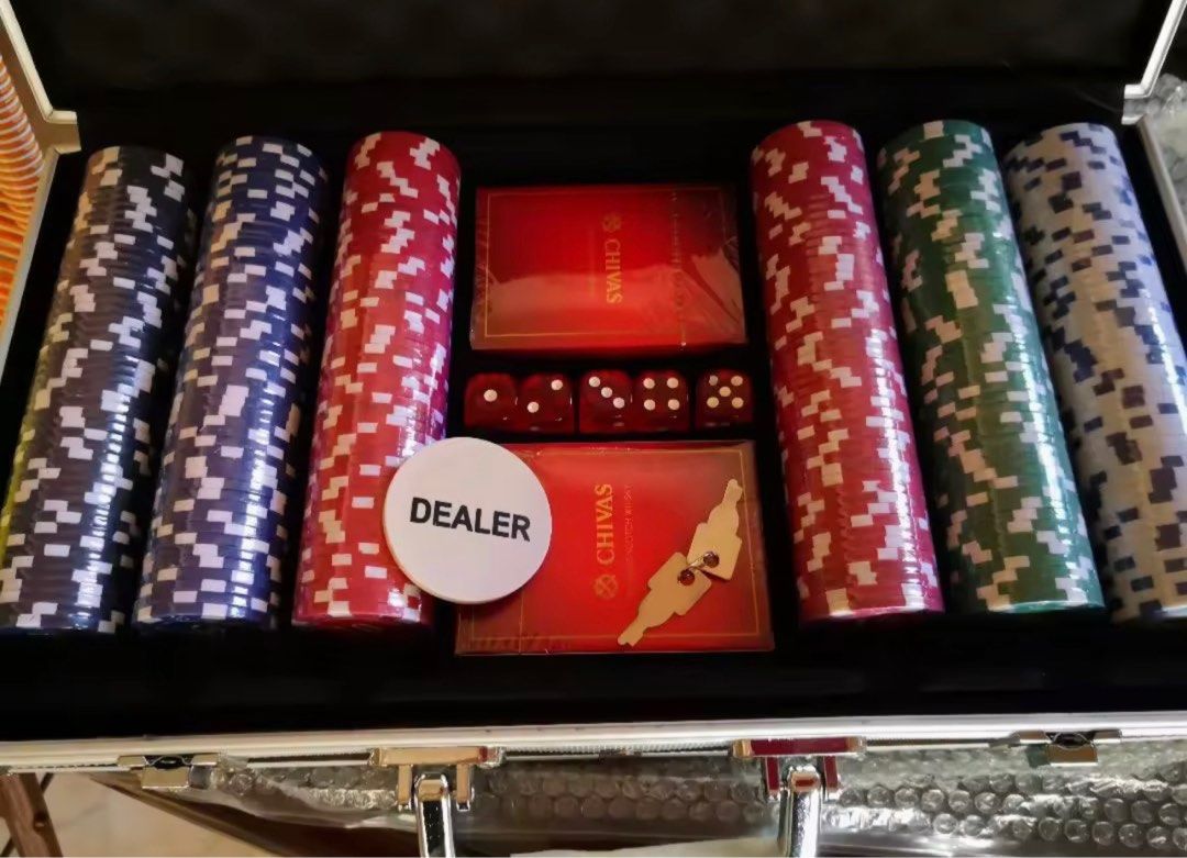 Louis Vuitton Poker Set  BROCCOLICITYCOM