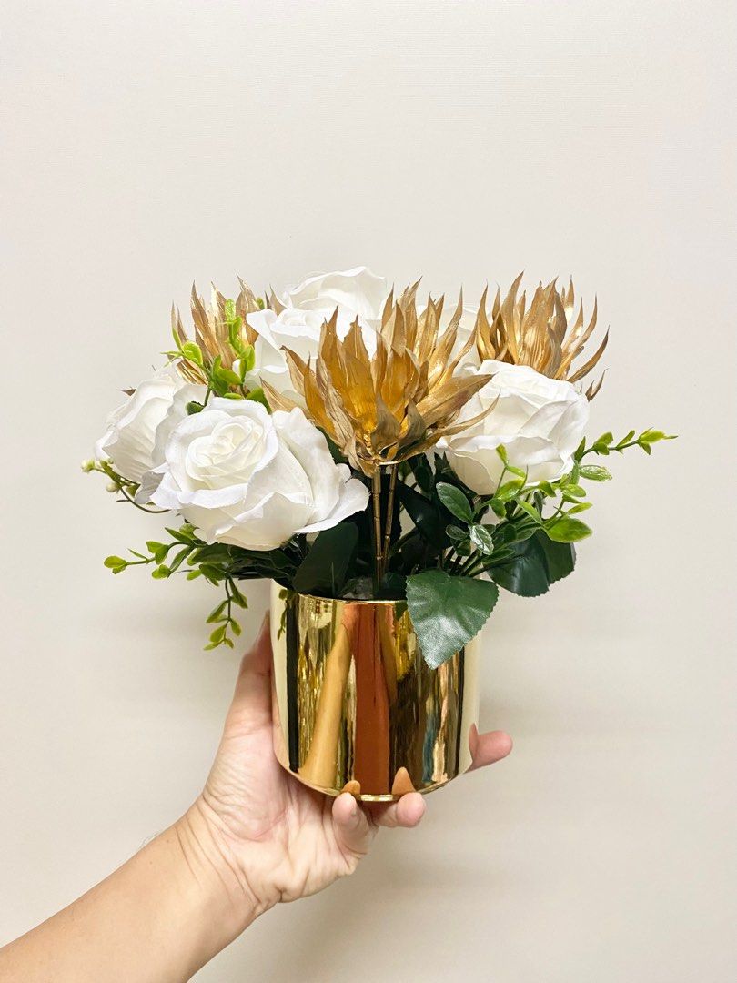 Classy Gold Roses Classy rose with gold flower arrangement, Furniture & Home Living, Home ...