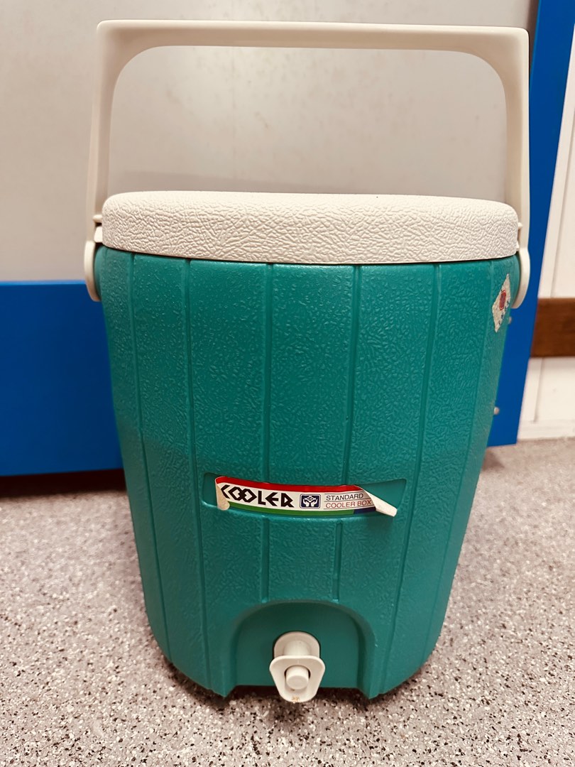 Beverage Cooler Box / Water Dispenser 12L, Sports Equipment, Hiking