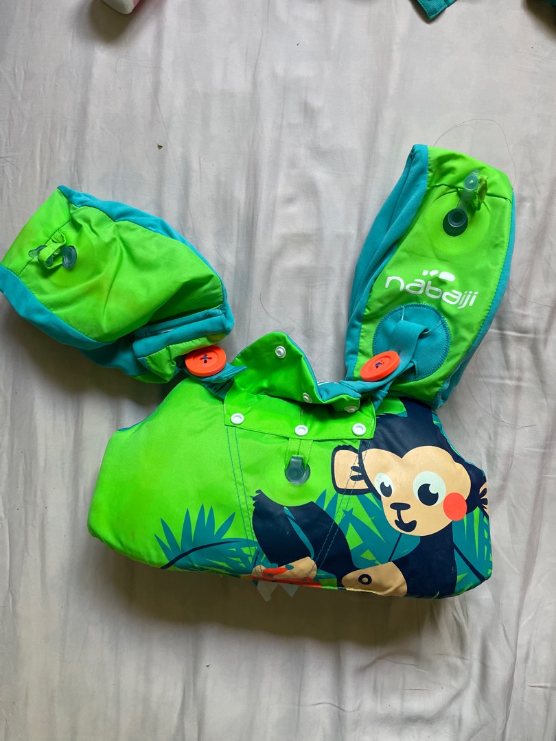 Decathlon floater with removable arm floaters 1530kg, Babies & Kids