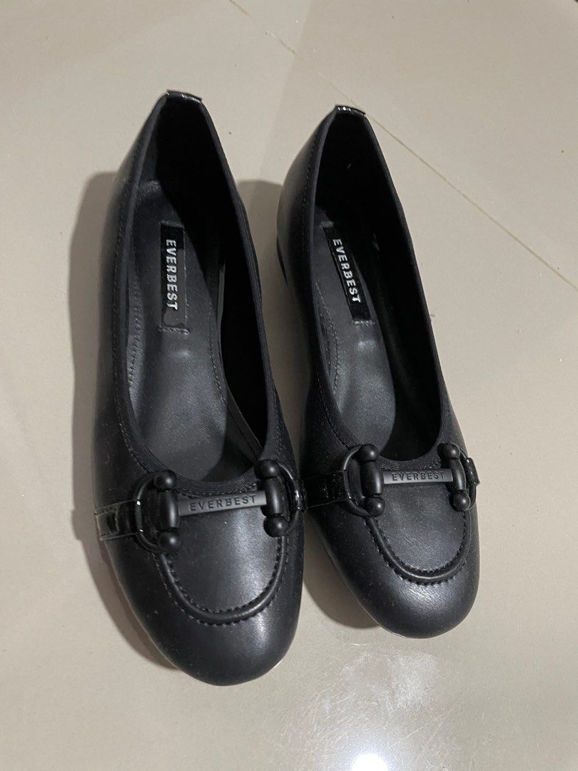 Everbest black flatshoes 37 on Carousell