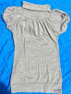 Gray turtle neck short sleeve