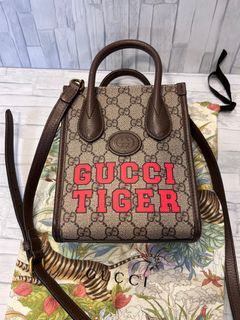 GUCCI  限量 Mini tote bag 手提包 斜背包 琴譜包 尺寸長15..5寬7高19 cm 割愛32800 🤍95新  高標繞道  超可愛 🖤