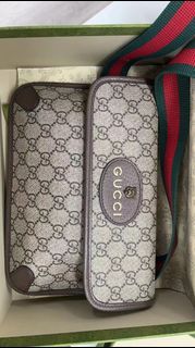 GUCCI gucci虎頭腰包，幾乎全新保真，有發票包裝盒防塵袋