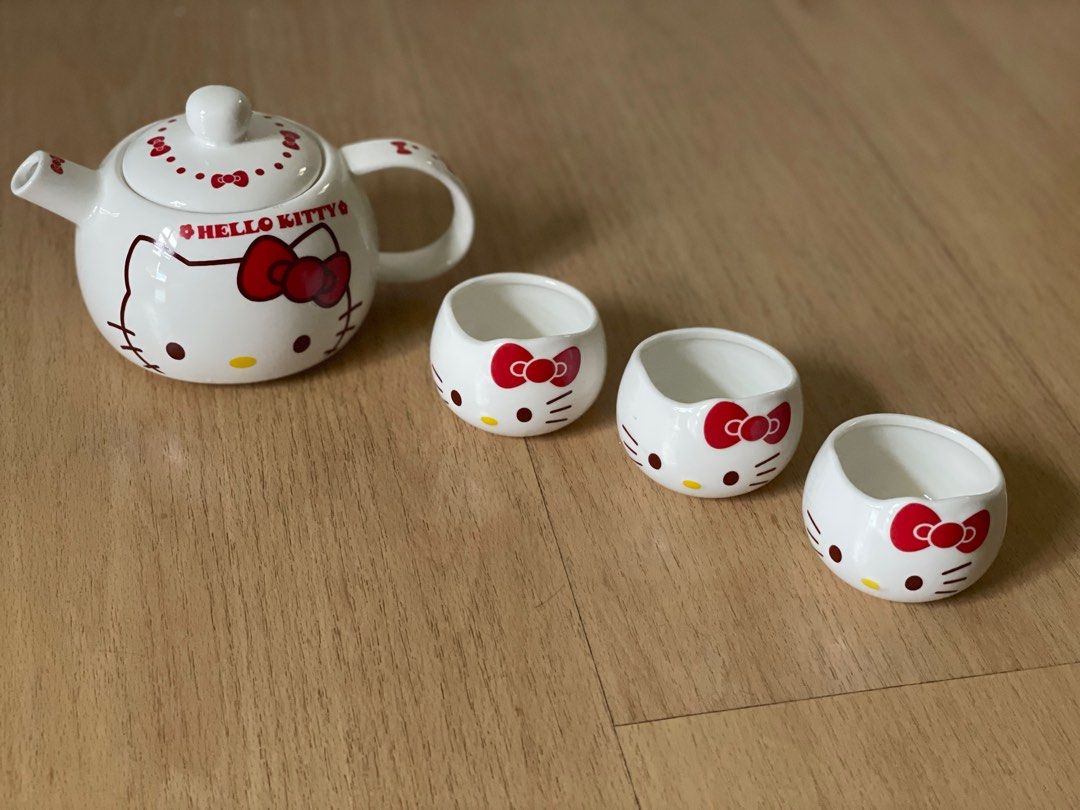 Hello Kitty ceramic tea set, Furniture & Home Living, Kitchenware