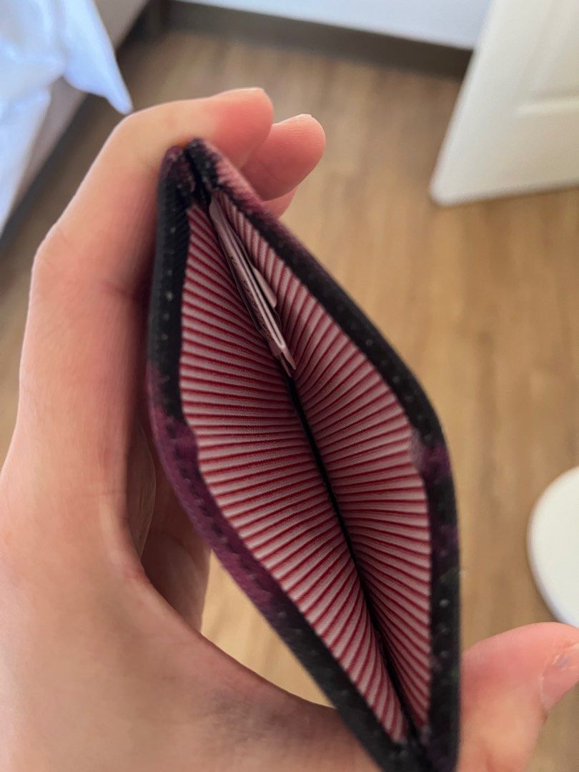 Herschel Cardholder - Good as new (Category: Wallets & Card holders) located in Pasay City. Submitted by _earthling (Listing ID 1223986540, Image 3). Description: .