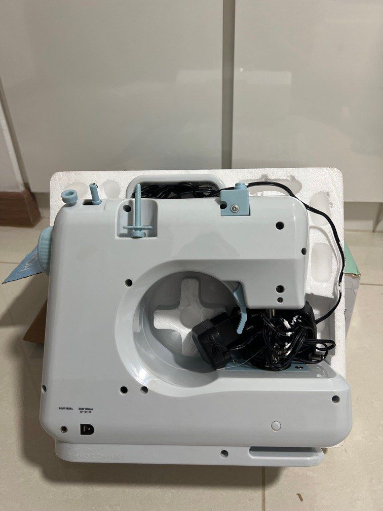 HONS mini multi-function sewing machine (Category: Other Home Appliances) located in Singapore. Submitted by izwvni (Listing ID 1224101486, Image 3). Description: Helping to sell on behalf ☺️ Slight nego allowed! Thank you.