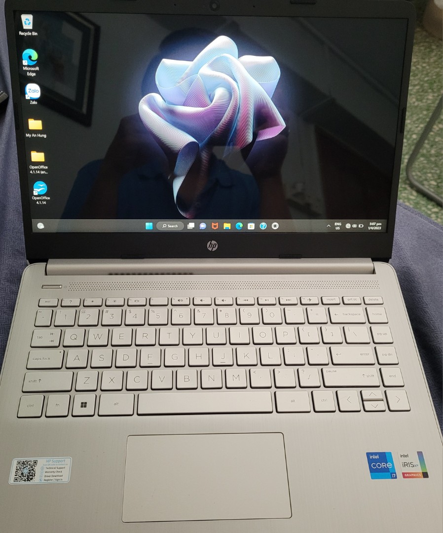 Hp Laptop 14s Dq5xxx I7 12th Gen 8gb Warranty Untill 2024 Computers