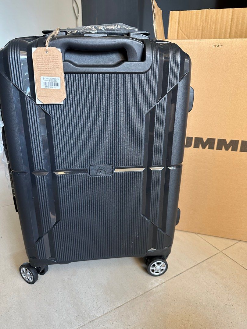 Hummer suitcase shop
