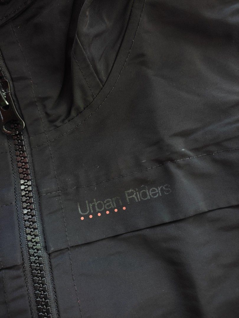 Jaket LEE URBAN RIDERS hitam parasut jacket Fesyen Wanita Pakaian Wanita Baju Luaran di Carousell