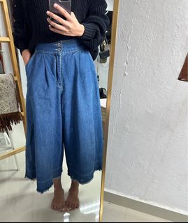 (Category: ) located in . Submitted by kimekito (Listing ID 1224028523, Image 1). Description: .