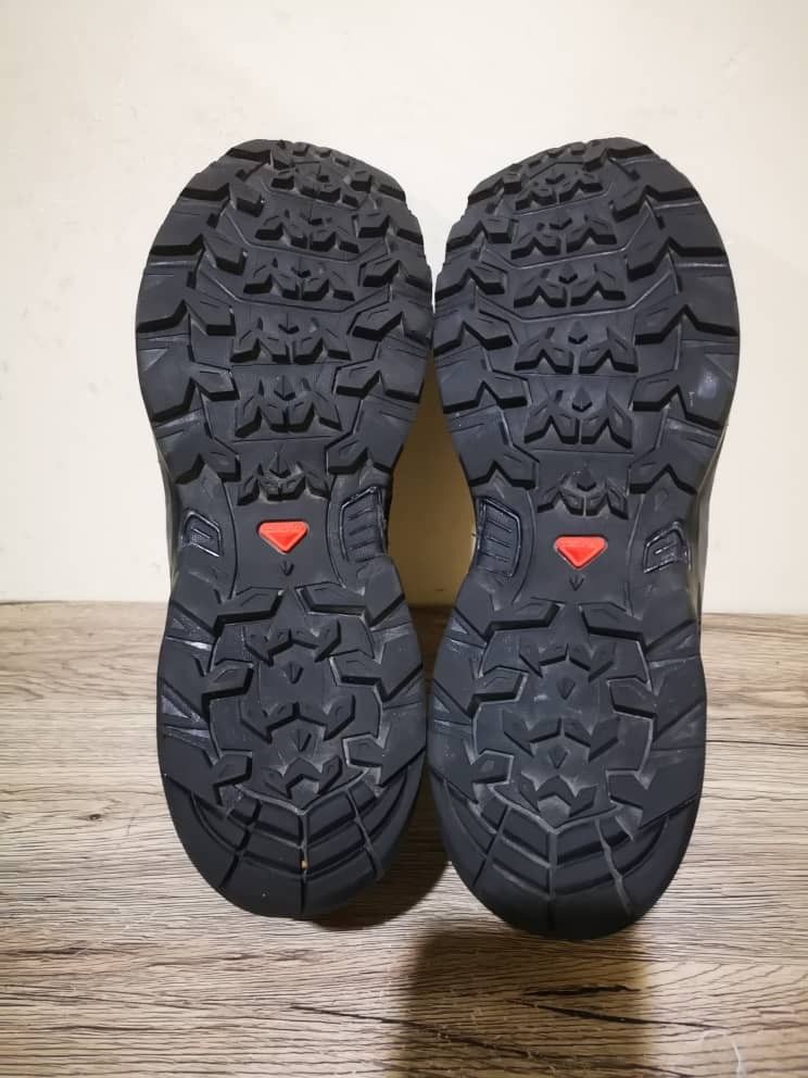 kasut hiking salomon