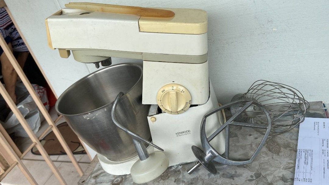 KenWood Dough Mixer, Furniture & Home Living, Kitchenware & Tableware