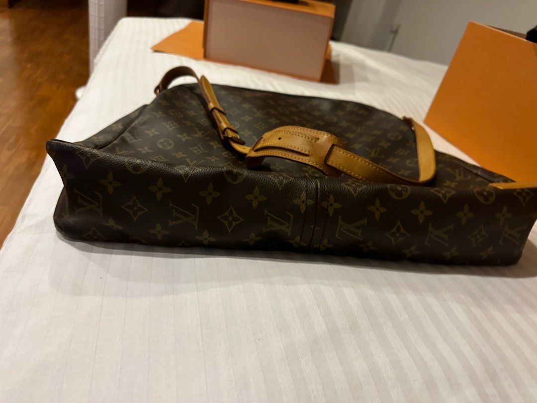 Limited Edition Louis Vuitton Aviator Bag, Luxury, Bags & Wallets on  Carousell