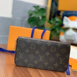 Louis Vuitton Pocket Organizer Monogram Eclipse Volcano OrangeLouis Vuitton Pocket  Organizer Monogram Eclipse Volcano Orange - OFour