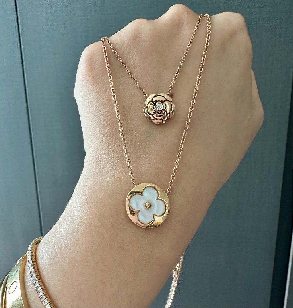 Lv hotsell pearl necklace