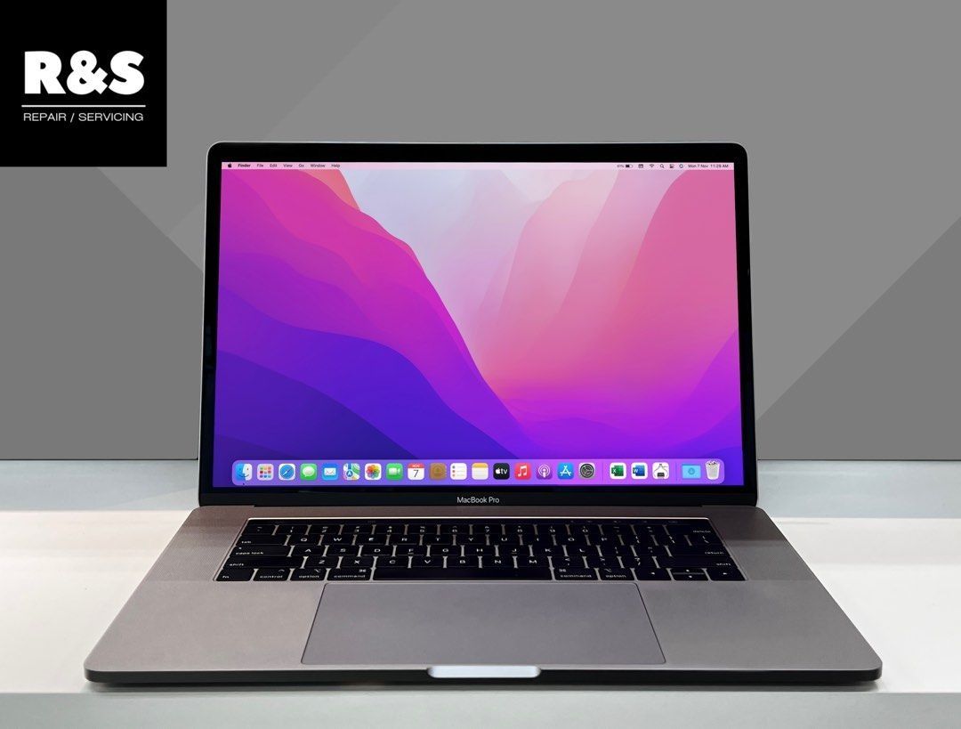 💻MacBook Pro (15-inch, 2018) i7 16GB RAM 500GB SSD (Silver
