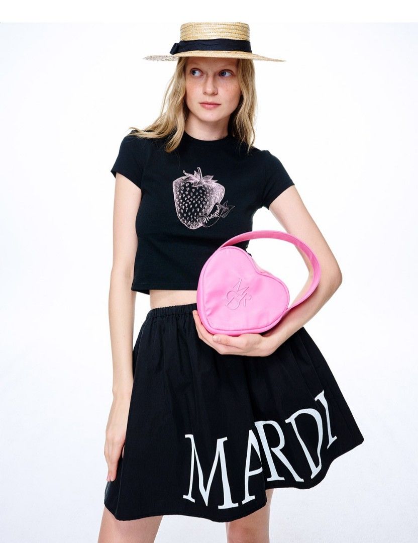 Mardi Mercredi MINI HEART MRCD, 女裝, 手袋及銀包, 手拿包- Carousell