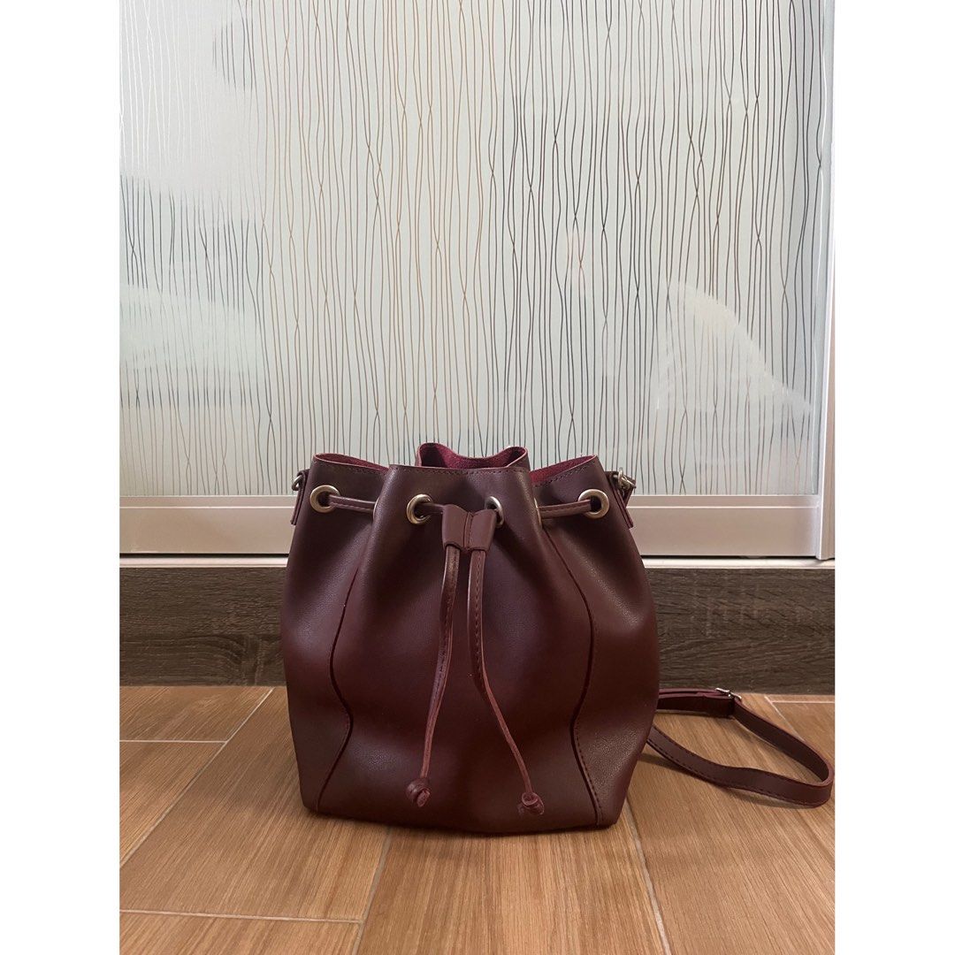 Maroon on sale bucket bag