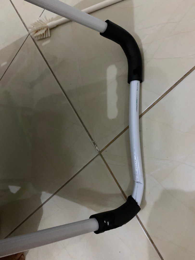Meja Lipat Hijau, Perabotan Rumah di Carousell