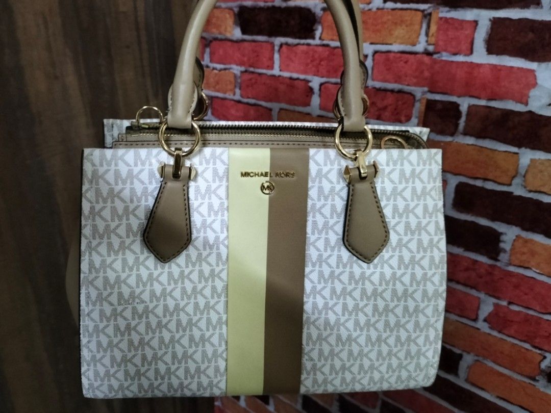 Beg tangan hotsell michael kors original