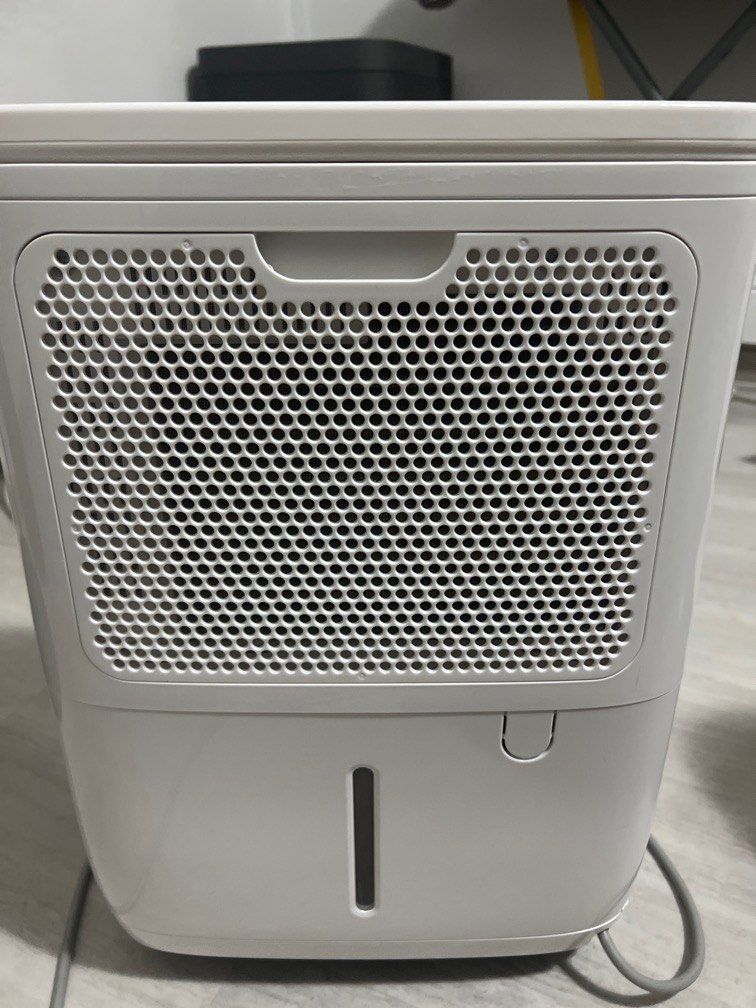Midea dehumidifier, TV & Home Appliances, Air Purifiers & Dehumidifiers