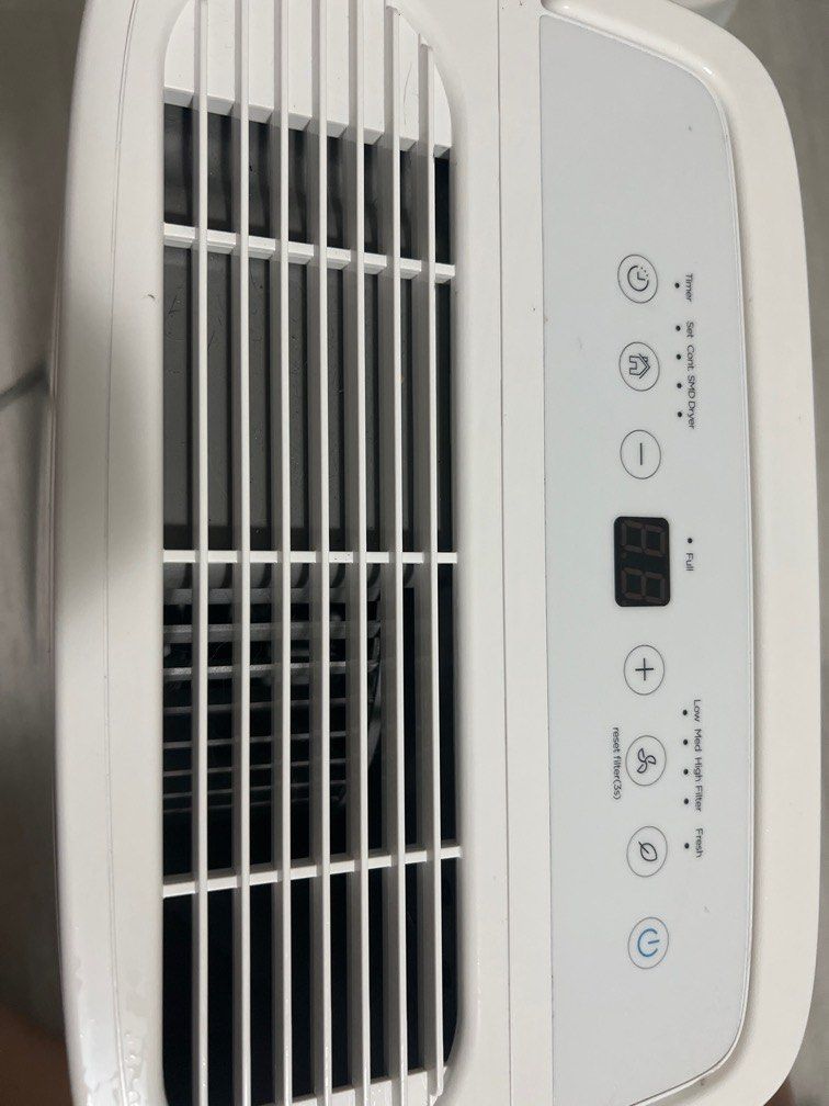 Midea dehumidifier, TV & Home Appliances, Air Purifiers & Dehumidifiers