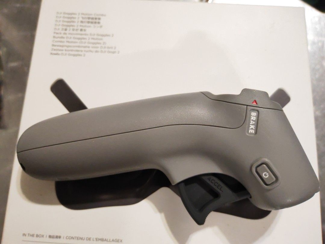 Motion Controller (Category: Drones) located in Kuala Lumpur. Submitted by rogerchin1 (Listing ID 1224102992, Image 2). Description: Original DJI, almoat brand new, only used several times..