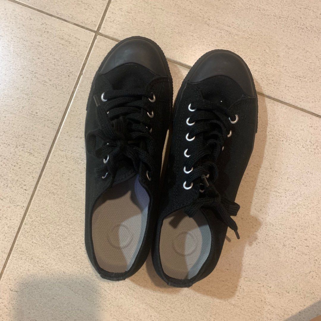 muji water repellent sneakers