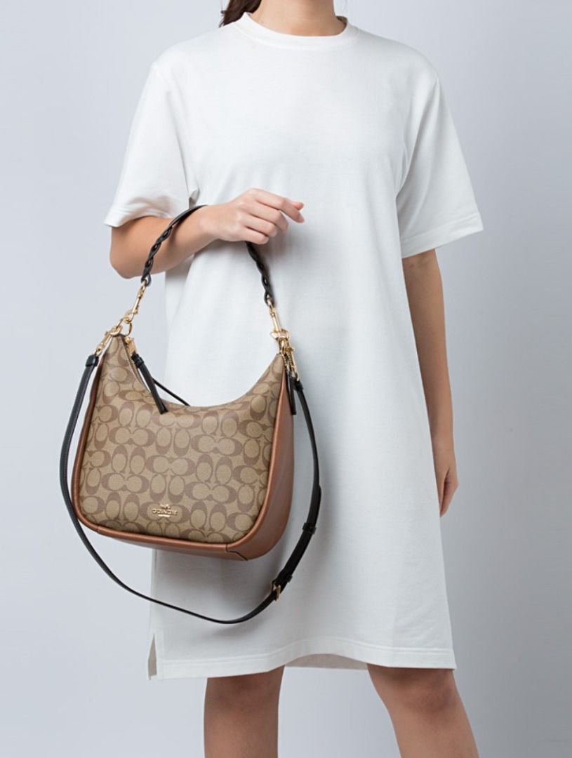 Elle hobo in best sale signature canvas