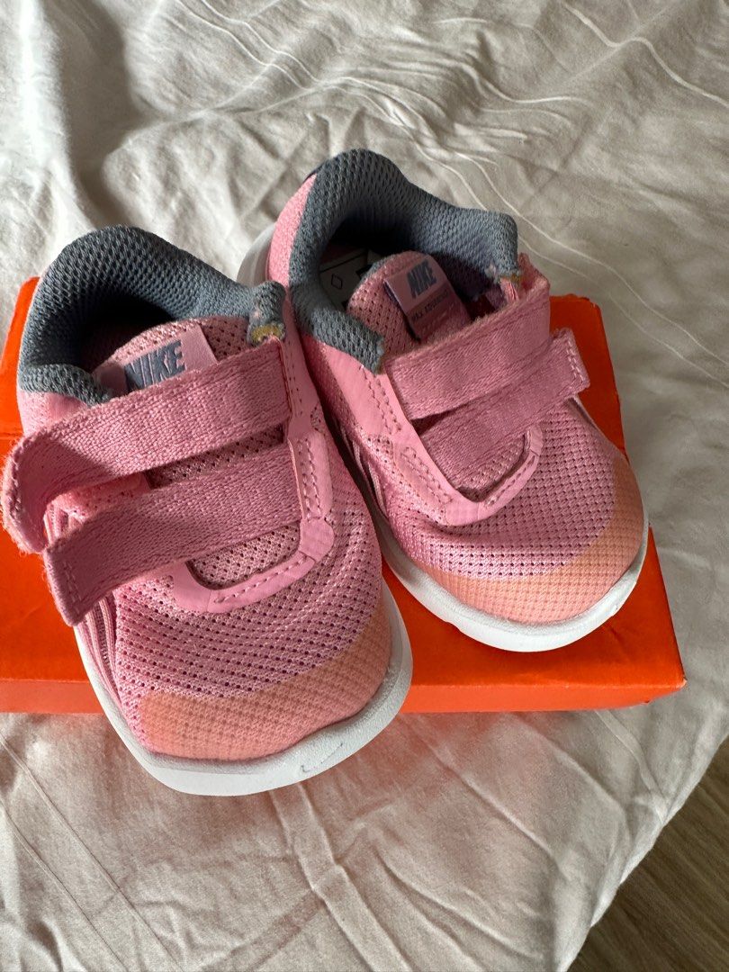 nike 875844