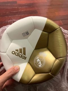 matrimonio Catedral Perdóneme Affordable "adidas real madrid" For Sale | Sports Equipment | Carousell  Malaysia