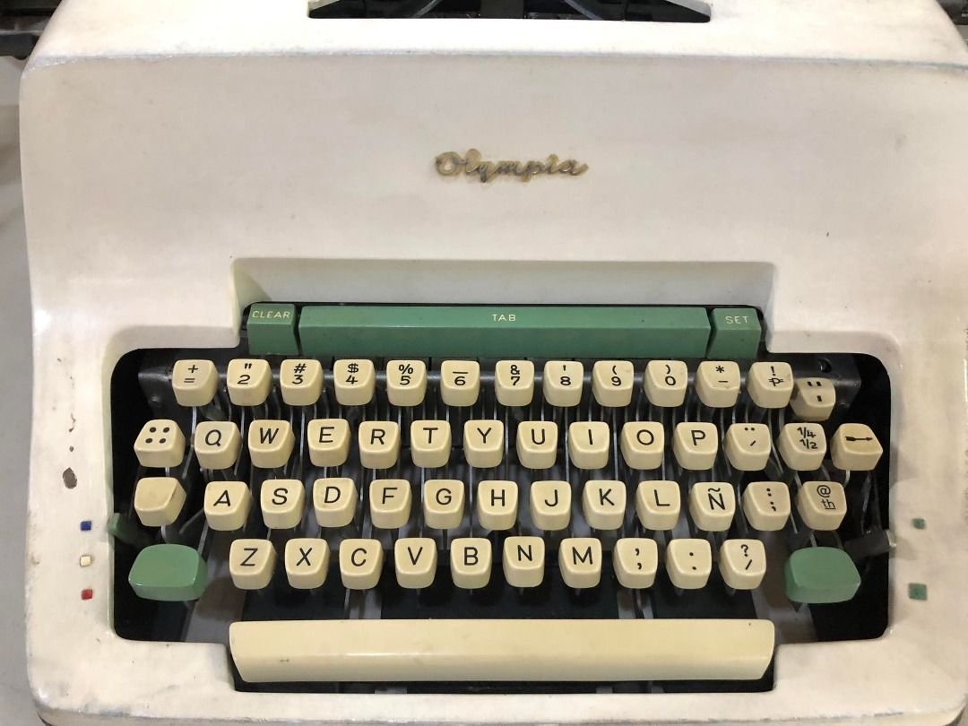 Olympia SG3 Vintage Typewriter (Category: Office & Business Technology) located in Manila. Submitted by memorylanestore (Listing ID 1224030415, Image 2). Description: Olympia SG3 Vintage Typewriter*Manual *Very Good working condition *1967 *Made in Germany.