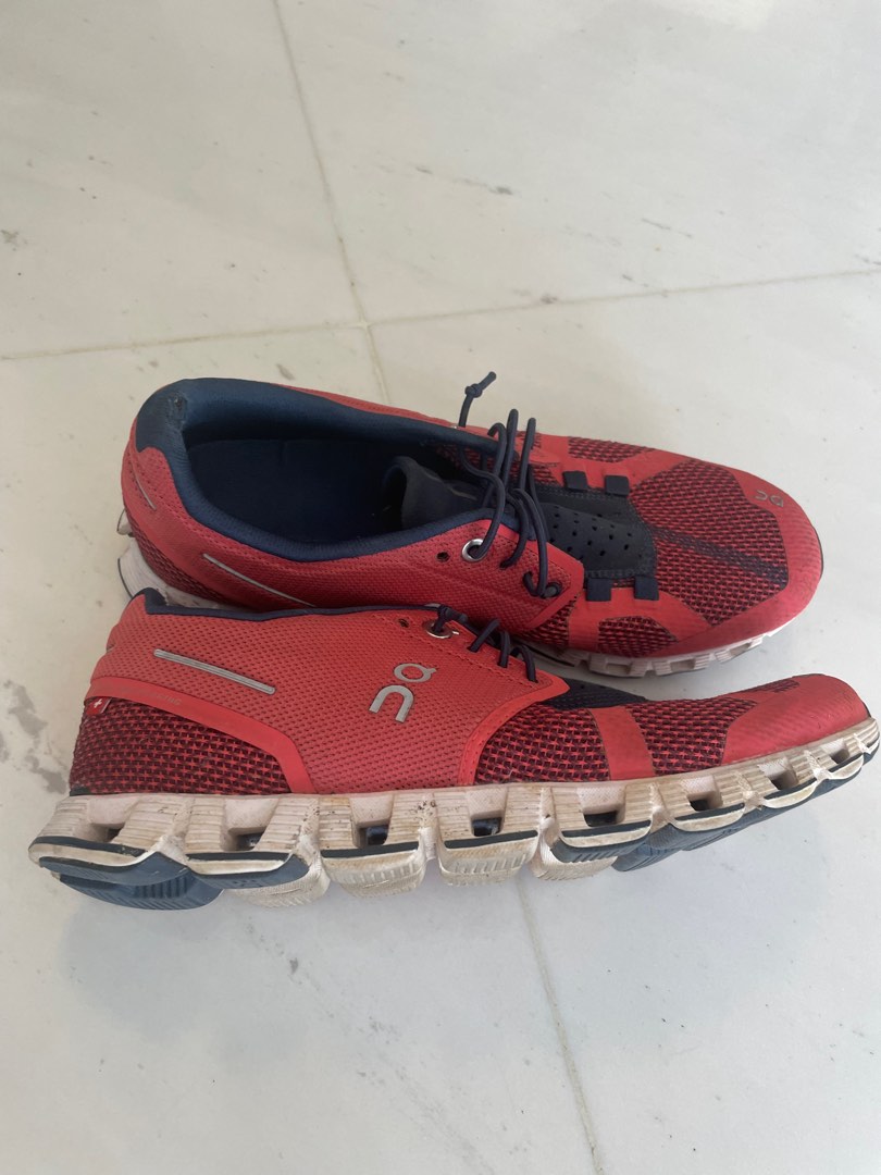 ON Running Cloud, Women's Fashion, Footwear, Sneakers on Carousell